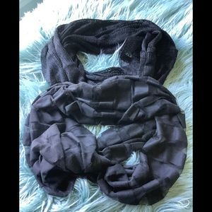 2 infinity scarves
